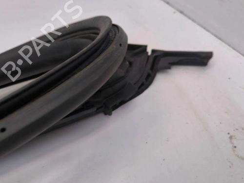 Rubber door seal TESLA MODEL S (5YJS) 60 | BP28900796C142 