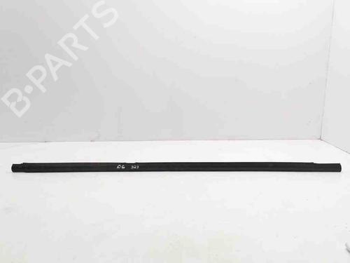 Friso da porta KIA CARENS I MPV (FC, FJ) 2.0 CRDi (140 hp) 28889729