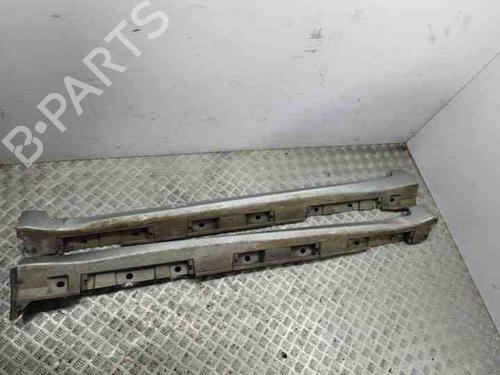 Used Left sideskirt TOYOTA AVENSIS Estate (_T27_) 1.6 D4-D (WWT270_) (112 hp) 28851571