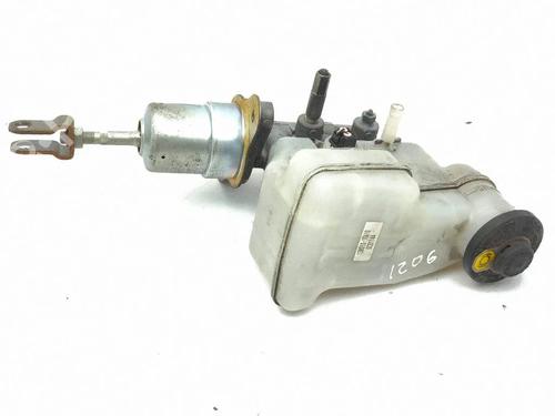 Used Brake master cylinder Brake master cylinder LEXUS IS III (_E3_) 300h (AVE30_, AVE30R) (223 hp) 40194535 40194535