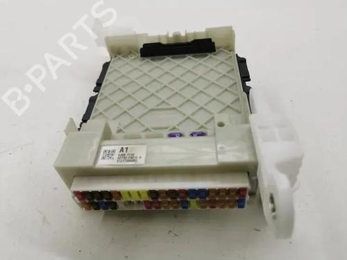 Used Fuse box Fuse box 28856587 28856587