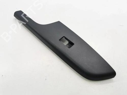 Used Front left exterior door handle Front left exterior door handle 36079532 36079532