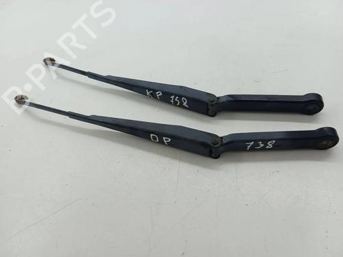 Used Front windshield wiper arm Front windshield wiper arm 33922518 33922518