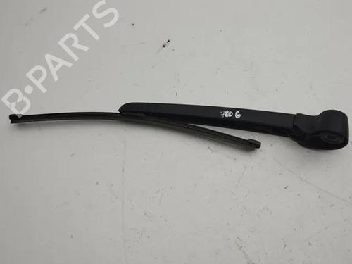 Used Rear windshield wiper arm AUDI Q2 (GAB, GAG) 35 TFSI (150 hp) 28861127