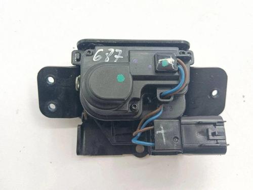 Used Tailgate lock Tailgate lock TOYOTA YARIS (_P9_) 1.4 D-4D (NLP90_, NLP90R) (90 hp) 40209394 40209394