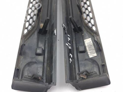 Front right wheel arch trim LAND ROVER RANGE ROVER EVOQUE (L538) 2.2 D 4x4 | BP28879011C135 
