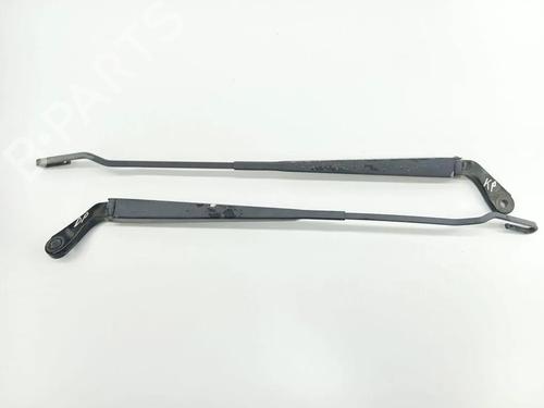 Used Front windshield wiper arm Front windshield wiper arm 33925130 33925130