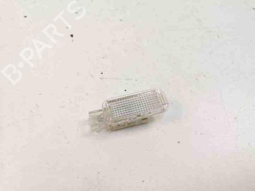 Używane Lampa oświetlenia wnętrza AUDI A5 Convertible (8F7) 2.7 TDI (190 hp) 28868159