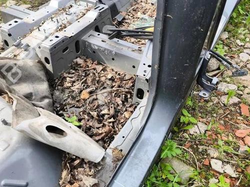Right sideskirt CHEVROLET TRAX 1.7 TD | BP28843500C114 