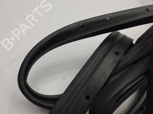 Rubber door seal NISSAN QASHQAI II (J11, J11_) 1.3 DIG-T | BP28897193C142 