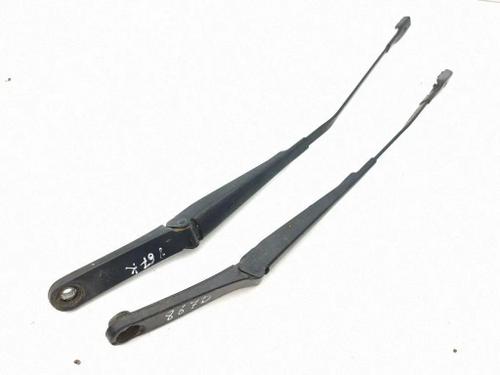 Used Front windshield wiper arm Front windshield wiper arm AUDI A4 B9 (8W2, 8WC) 2.0 TDI (150 hp) 40501628 40501628