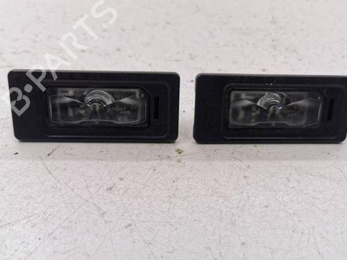 Used Licence plate light SEAT ATECA (KH7, KHP) 1.4 TSI (150 hp) 28854128