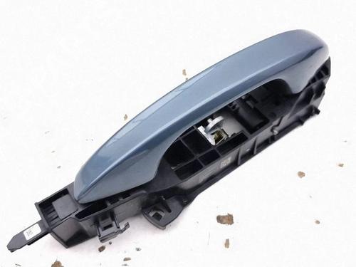 Used Rear left exterior door handle Rear left exterior door handle PEUGEOT 5008 III (KA_, KB_, KC_) e-210 (213 hp) 39939684 39939684