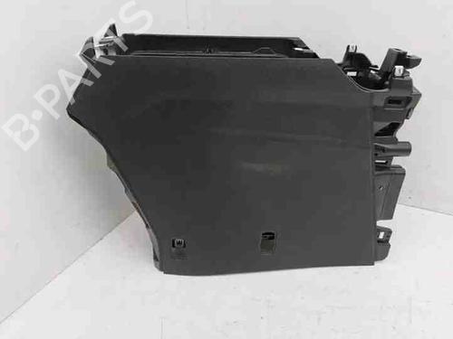 Used Middle console PEUGEOT 3008 II SUV (MC_, MR_, MJ_, M4_) 1.6 BlueHDi 120 (120 hp) 28863347