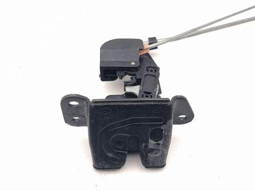 Tailgate lock HYUNDAI SANTA FÉ II (CM) 2.2 CRDi GLS 4x4 | BP30053416C101 