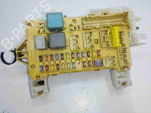 Used Fuse box TOYOTA COROLLA Verso (_E12_) 2.0 D-4D (CDE120_) (116 hp) 28846368