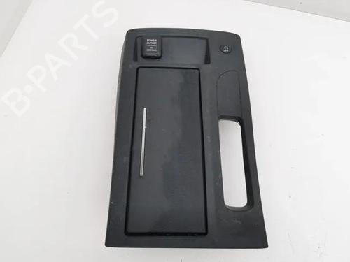Used Cup/Object holder HONDA CR-V II (RD_) 2.2 CTDi (RD9) (140 hp) 28854983