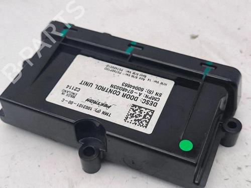 Used Electronic module Electronic module TESLA MODEL S (5YJS) 85 (388 hp) 40210169 40210169