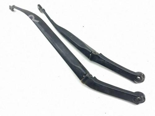 Used Front windshield wiper arm Front windshield wiper arm MASERATI LEVANTE SUV (M161) 3.0 S Q4 (430 hp) 40465746 40465746