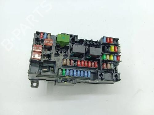 Used Fuse box Fuse box 28843739 28843739