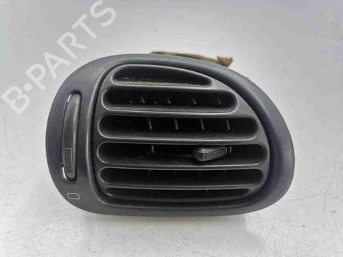 Used Air vent PEUGEOT 206 Hatchback (2A/C) 1.4 i (75 hp) 28876684