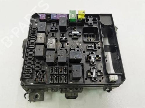 Used Fuse box Fuse box 28848535 28848535