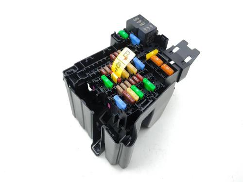 Used Fuse box Fuse box 36200172 36200172