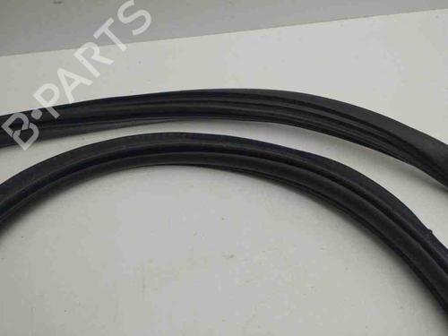 Gummiliste AUDI Q3 (F3B) 35 TFSI | BP28899755C142 