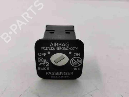 Used Switch TOYOTA COROLLA Estate (_E21_) 2.0 Hybrid (MZEH12) (180 hp) 28859050