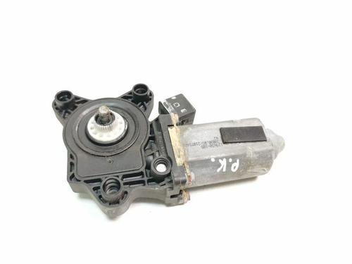 Used Left front window motor Left front window motor MERCEDES-BENZ S-CLASS (W220, V220) S 320 CDI (220.026, 220.126) (197 hp) 28902947 28902947