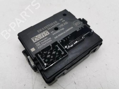 Used Electronic module Electronic module AUDI A3 Sportback (8YA, 8YF) 30 TFSI (110 hp) 40233493 40233493