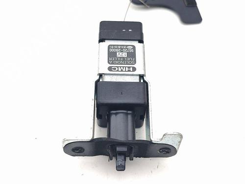 Fuel door actuator HYUNDAI SANTA FÉ II (CM) 2.2 CRDi GLS 4x4 | BP30107415E18 