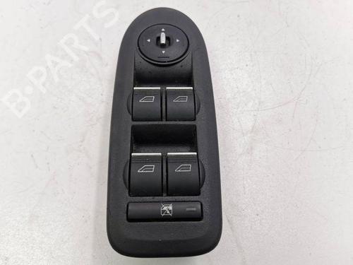 Used Right rear window switch FORD KUGA I 2.0 TDCi 4x4 (140 hp) 28887883