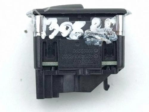 Right front window switch TESLA MODEL S (5YJS) 85 | BP40167700I26 - Image 3
