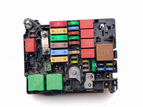 Fuse box PEUGEOT 2008 II (UD_, US_, UY_, UJ_, UR_, UC_) 1.2 PureTech 130 (USHNS, URHNS) | BP29829153E1