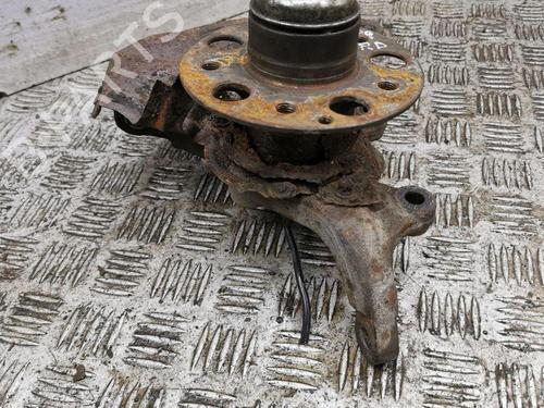 Right front steering knuckle MERCEDES-BENZ C-CLASS (W203) C 200 CDI (203.007) | BP28892681M26 