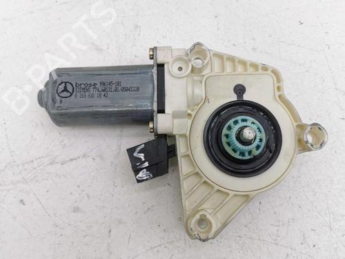 Moteur de lève-vitre avant gauche MERCEDES-BENZ B-CLASS Sports Tourer (W245) B 180 CDI (245.207) (109 hp) 28900132