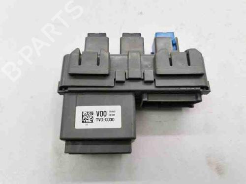 Used Fuse box HONDA CR-V II (RD_) 2.2 CTDi (RD9) (140 hp) 28853003