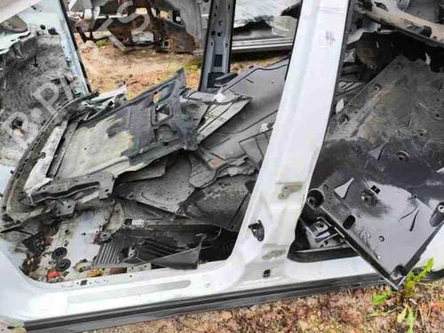 Venstre sidekjole FORD KUGA I 2.0 TDCi 4x4 (136 hp) 28843410