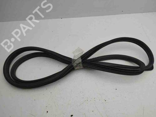 Used Rubber door seal HYUNDAI i40 I CW (VF) 1.7 CRDi (116 hp) 28900270