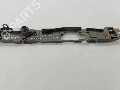 Used Crossmember TOYOTA AURIS (_E18_) 1.4 D-4D (NDE180_, NDE180R) (90 hp) 28850918