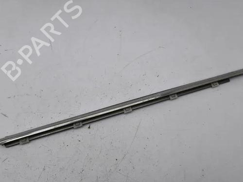 Used Door moulding trim LEXUS IS C (GSE2_) 350 (GSE21) (318 hp) 28862154