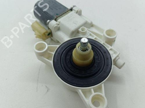 Used Right rear window motor CHRYSLER VOYAGER IV (RG, RS) 2.8 CRD (150 hp) 28890665