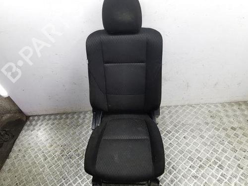 Used Right front seat MITSUBISHI OUTLANDER II (CW_W) 2.2 DI-D 4WD (156 hp) 28847661