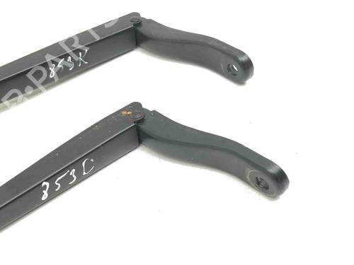 Front windshield wiper arm PEUGEOT 208 I (CA_, CC_) 1.4 VTi | BP28873933C143