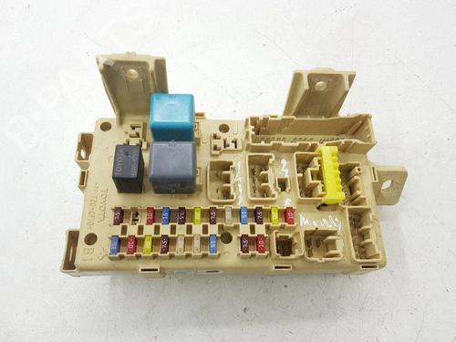 Used Fuse box Fuse box 38247519 38247519
