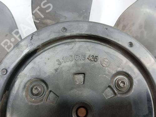 Radiator fan MERCEDES-BENZ E-CLASS (W213) E 220 d (213.004) | BP33877812M35 - Image 2