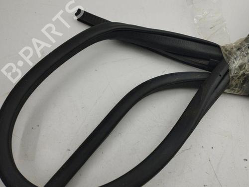 Rubber door seal NISSAN QASHQAI II (J11, J11_) 1.3 DIG-T | BP28897192C142 