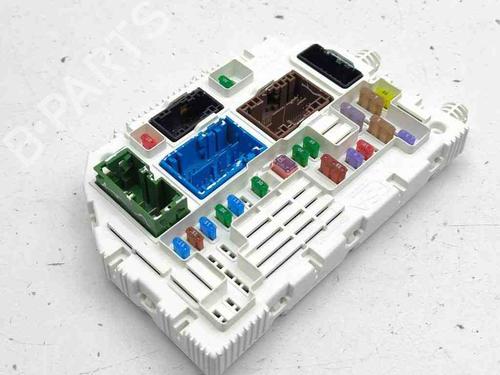 Used Fuse box Fuse box 28881106 28881106