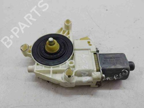 Used Left front window motor MERCEDES-BENZ C-CLASS (W204) C 220 CDI (204.002) (170 hp) 28885787